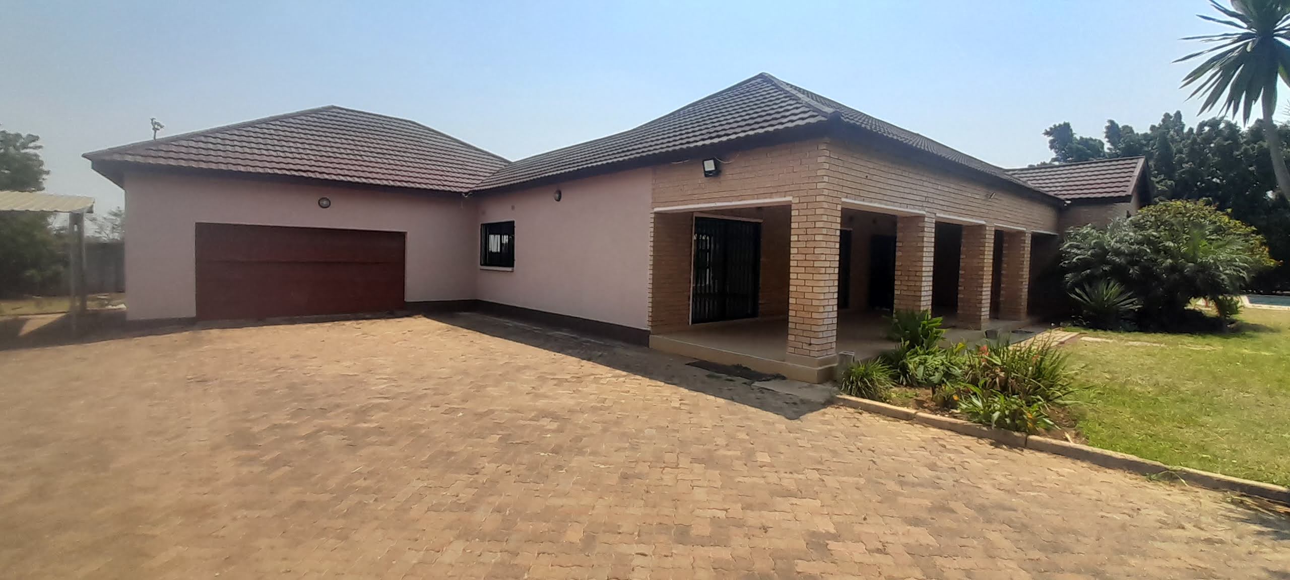 4-Bedroom Executive House with Swimming Pool for Rent – Behind Baobab College